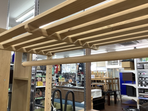 万能収納のオープンシェルフ