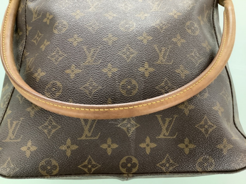 バッグのショルダーバッグ