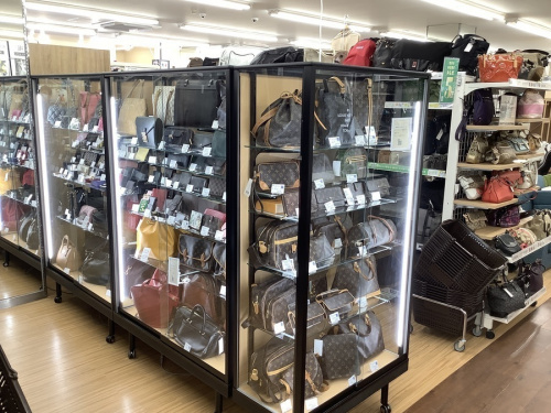 LOUIS VUITTONの名古屋