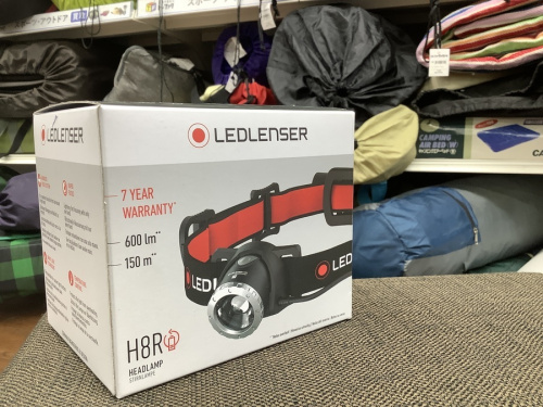 アウトドアのヘッドライト