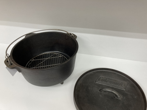 BBQ用品のダッチオーブン