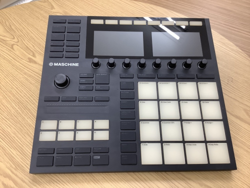 DJ楽器のNUDIキーボード