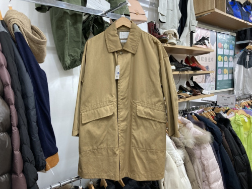 トップスのブランド