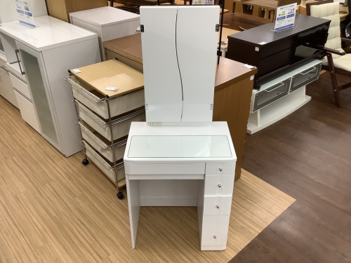 デスクの3面ドレッサー