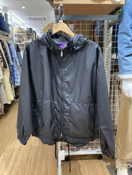 トップスのジャケット