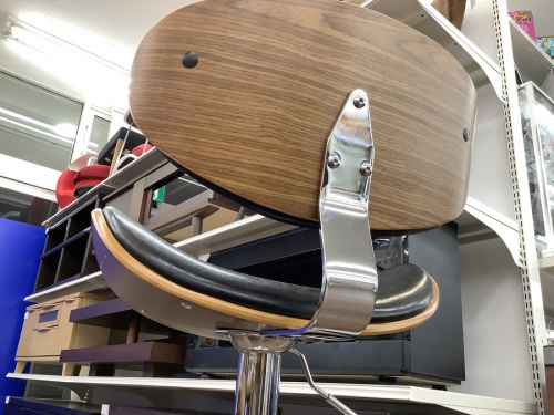 カウンターチェアーのチェア