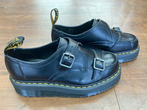 ダブルモンクレザーシューズのマーチン