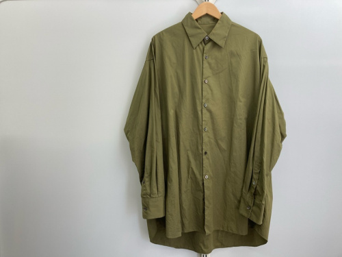 シャツのオーバーサイズロングシャツ
