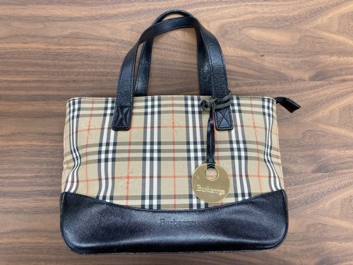 バッグのハンドバッグ