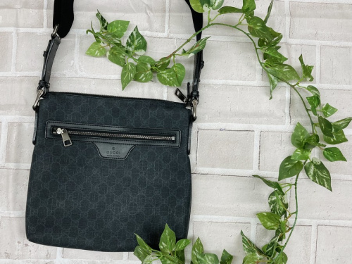 ブランド・ラグジュアリーのGGスプリーム