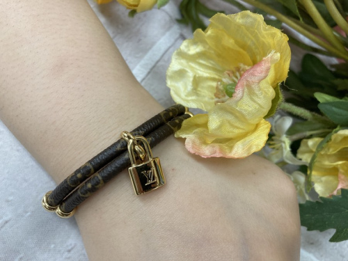 アクセサリーのブレスレット