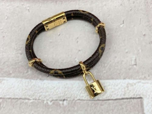 ブレスレットの2連ブレスレット