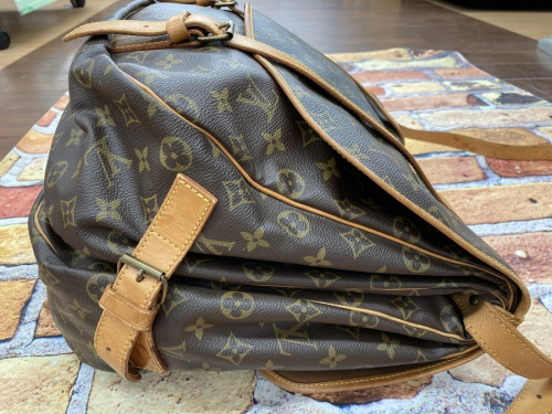 LOUIS VUITTONの名古屋鳴海