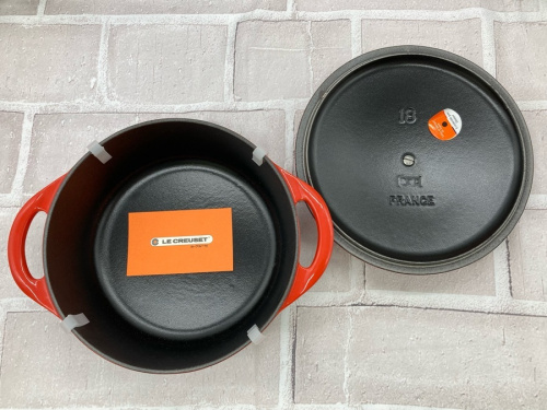 ココットのLE CREUSET