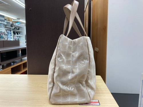 トートバッグのCHANEL