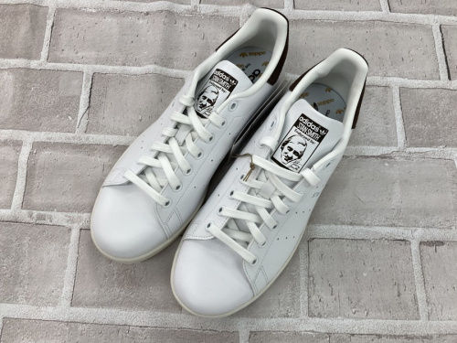 中古スニーカーのadidas