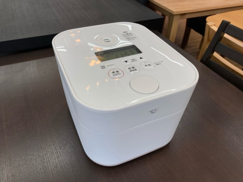 キッチン家電の炊飯器