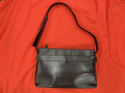 中古フェラガモ買取のショルダーバッグ