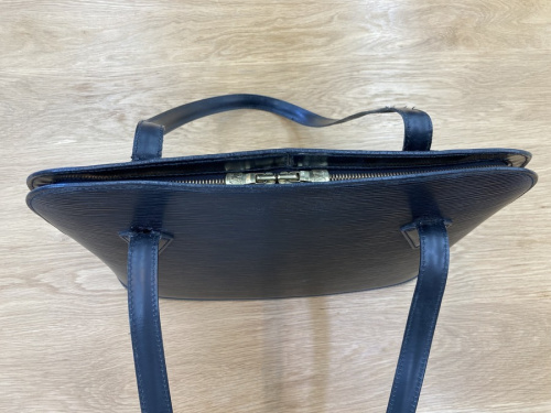 LOUIS VUITTONの名古屋リサイクルショップ