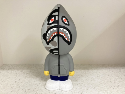 テリヤキ星人のシャークパーカー
