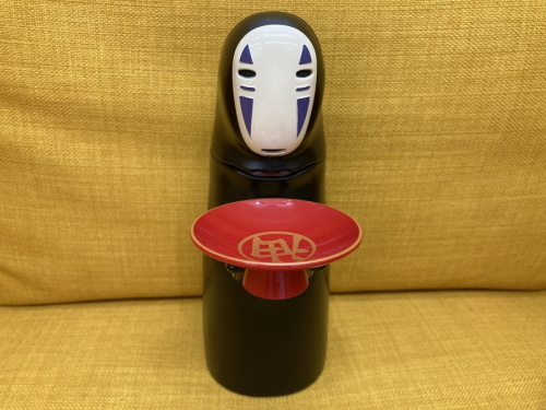 千と千尋の神隠しのカオナシ