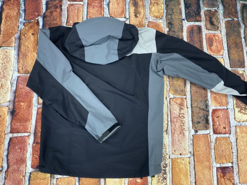 BETA SL JACKETのARC'TERYX