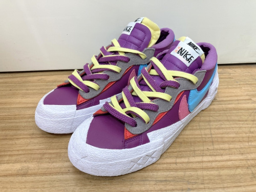 スニーカーのNIKE×sacai×KAWS
