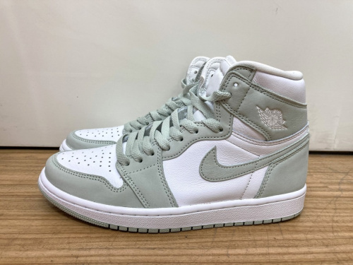 ハイカットスニーカーのNIKE