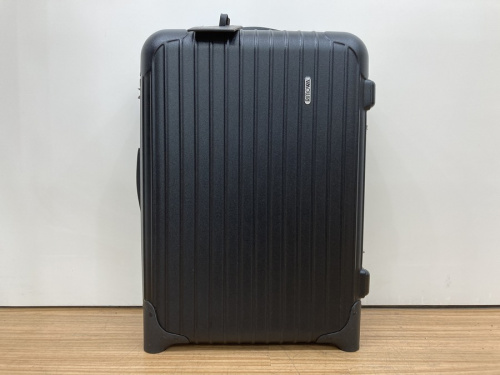 中古キャリーバッグの2輪スーツケース