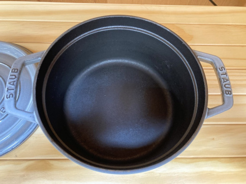 両手鍋のSTAUB