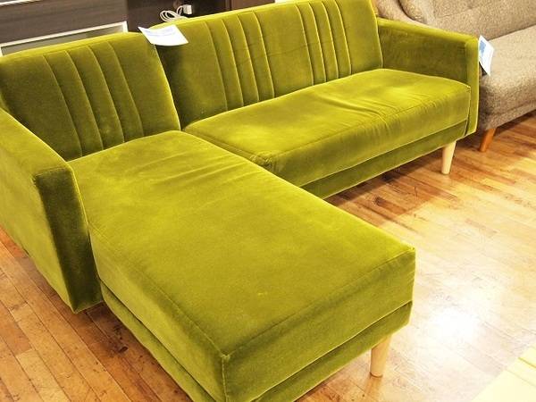 niko and ... FURNITURE & SUPPLYのカウチソファーが入荷致しました 