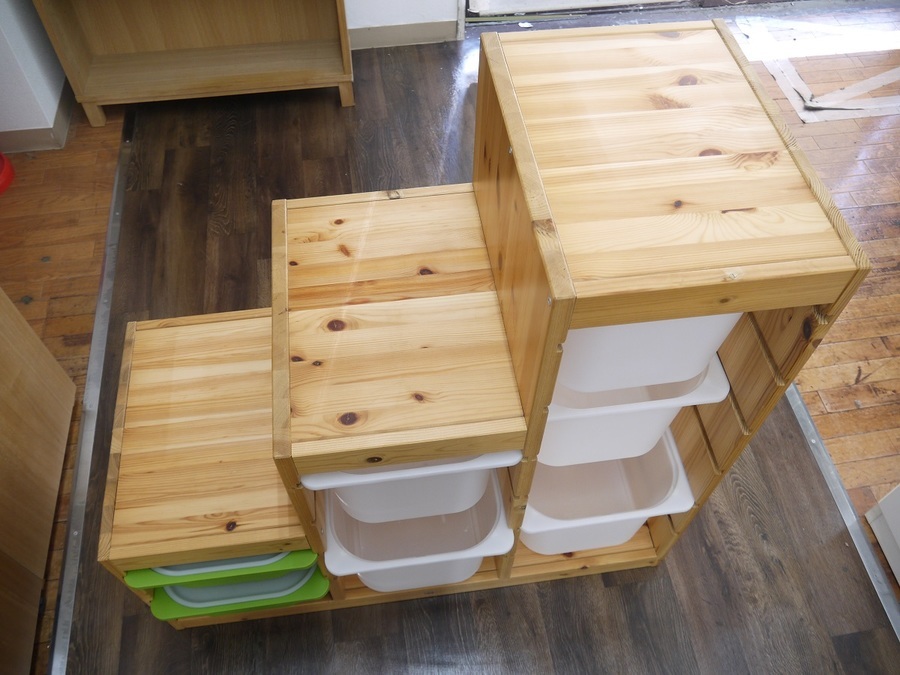 IKEAの収納家具のご紹介！有料配送あり【トレファク入間店家具紹介】 IKEAの専用ボックス付き収納家具のご紹介！中古家具を買うなら