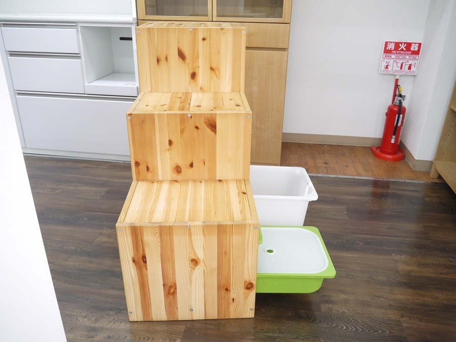 IKEAの収納家具のご紹介！有料配送あり【トレファク入間店家具紹介】 IKEAの専用ボックス付き収納家具のご紹介！中古家具を買うなら