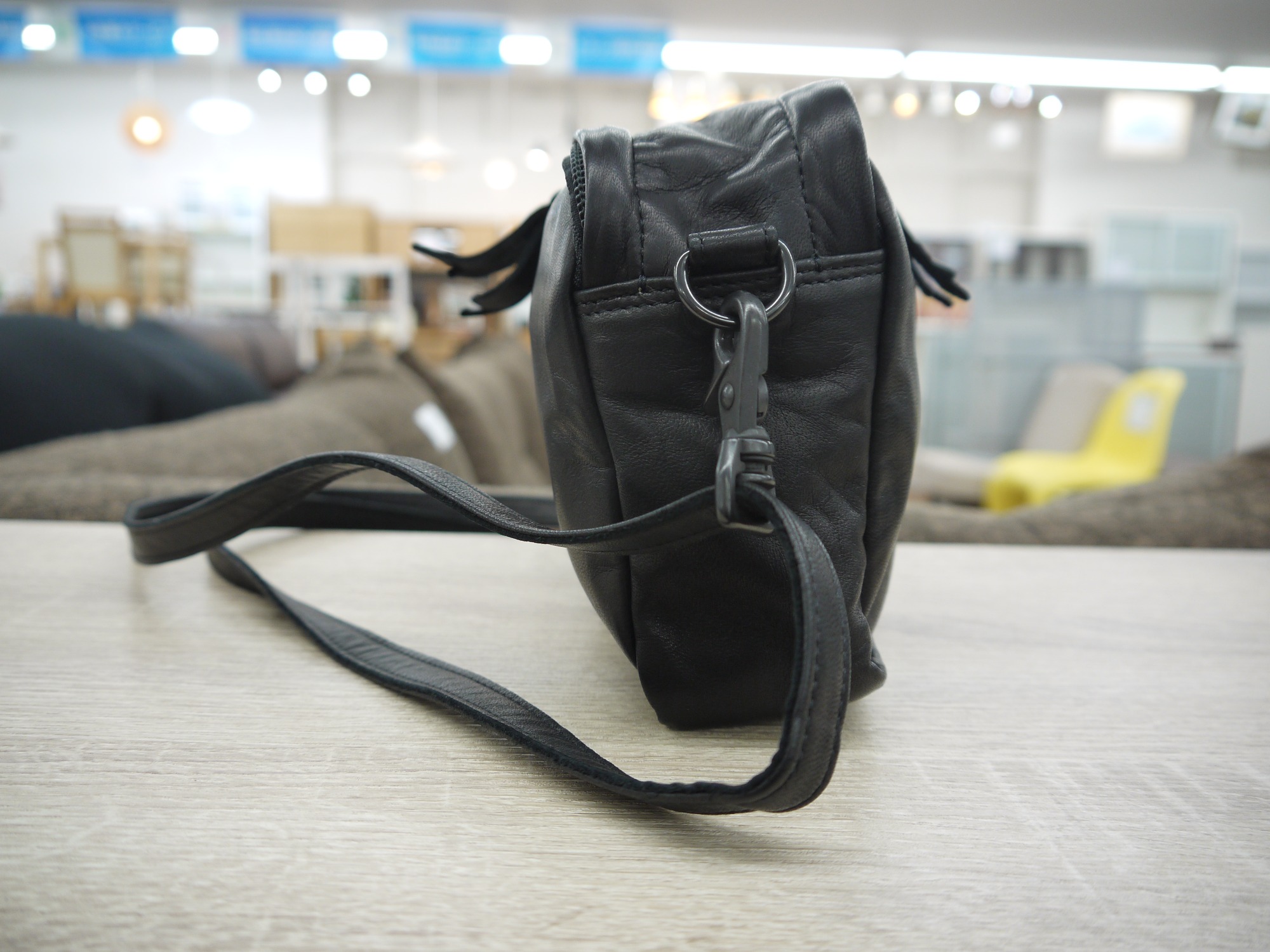 PORTER/ポーター】レザーショルダーバッグのご紹介！｜2022年11月30日