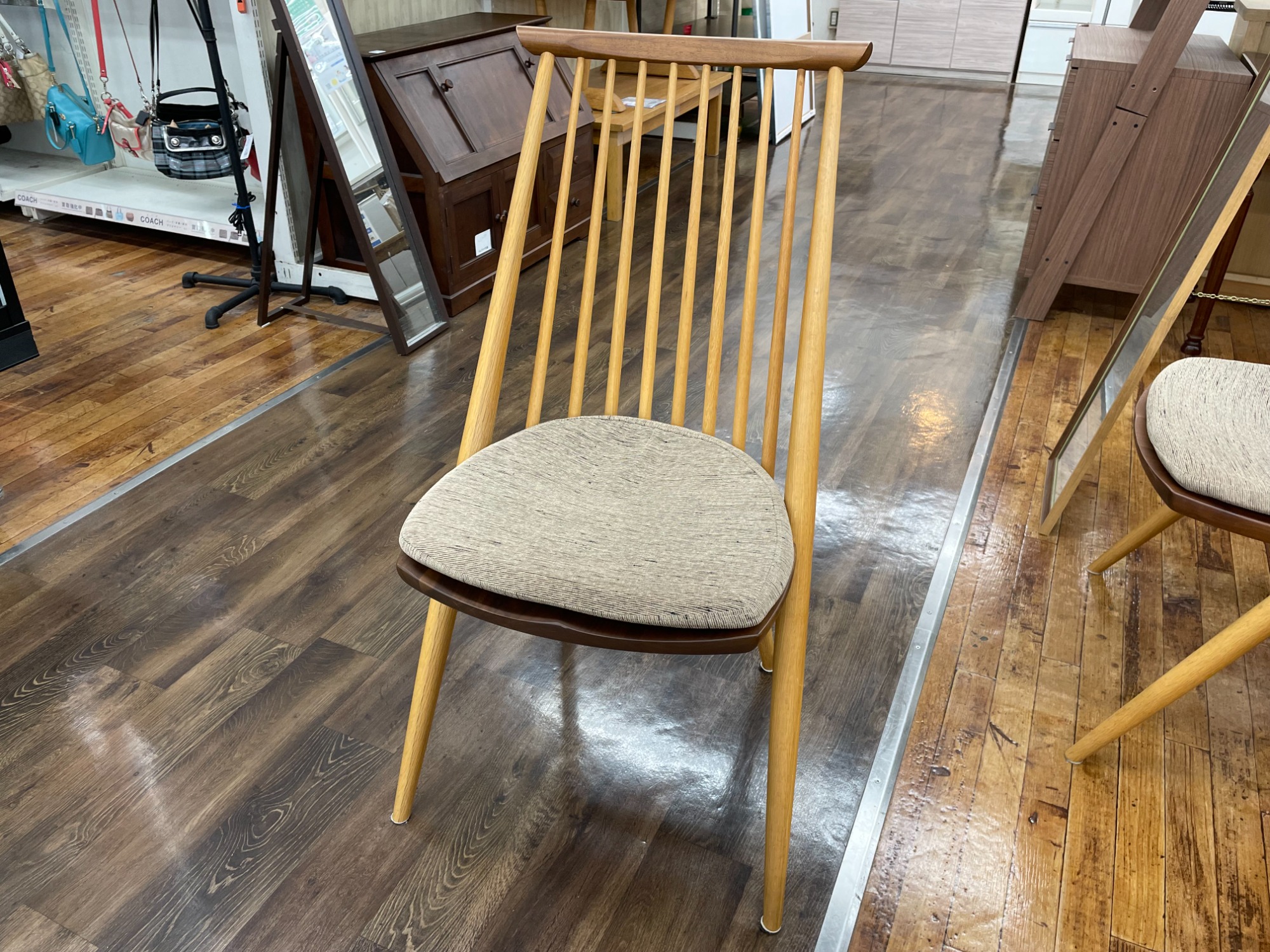 ブラックカラーのダイニングチェアのご紹介！(トレファク寝屋川)