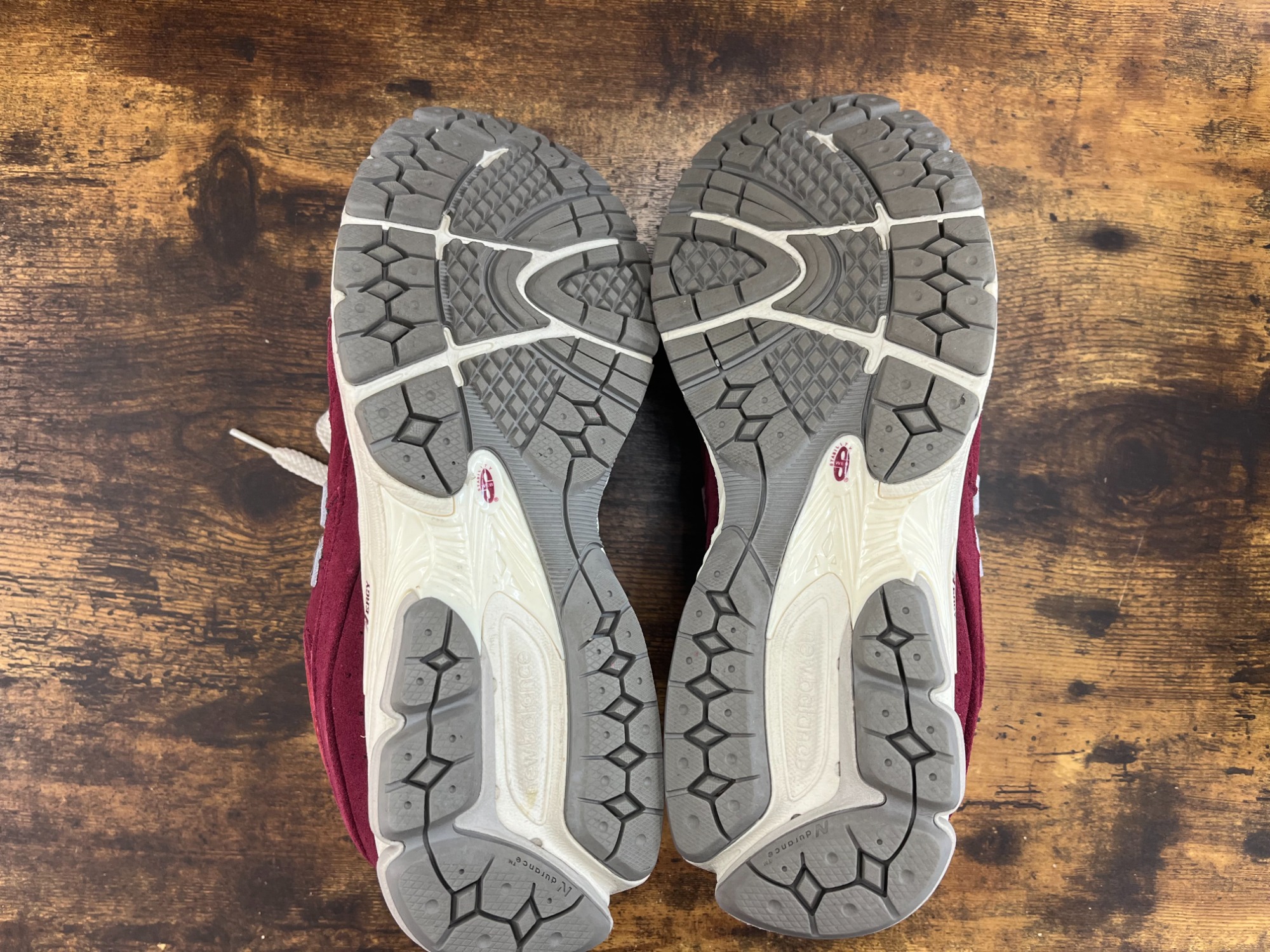 【新品】ニューバランスM2002RHA US9.5 27.5 WINE RED