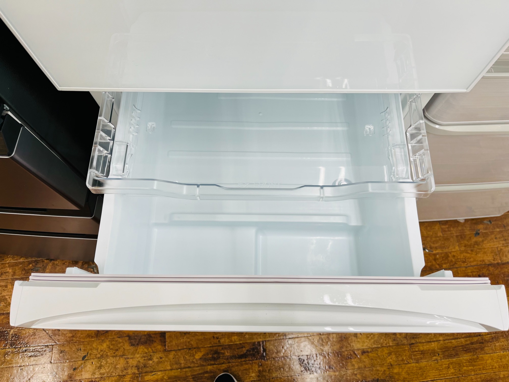 TOSHIBA GR-U41GXH　5ドア冷蔵庫のご紹介！【トレファク入間24-03】 TOSHIBA (トウシバ) 5ドア冷蔵庫 GR-U41GXH(EW) 2022年製 411L