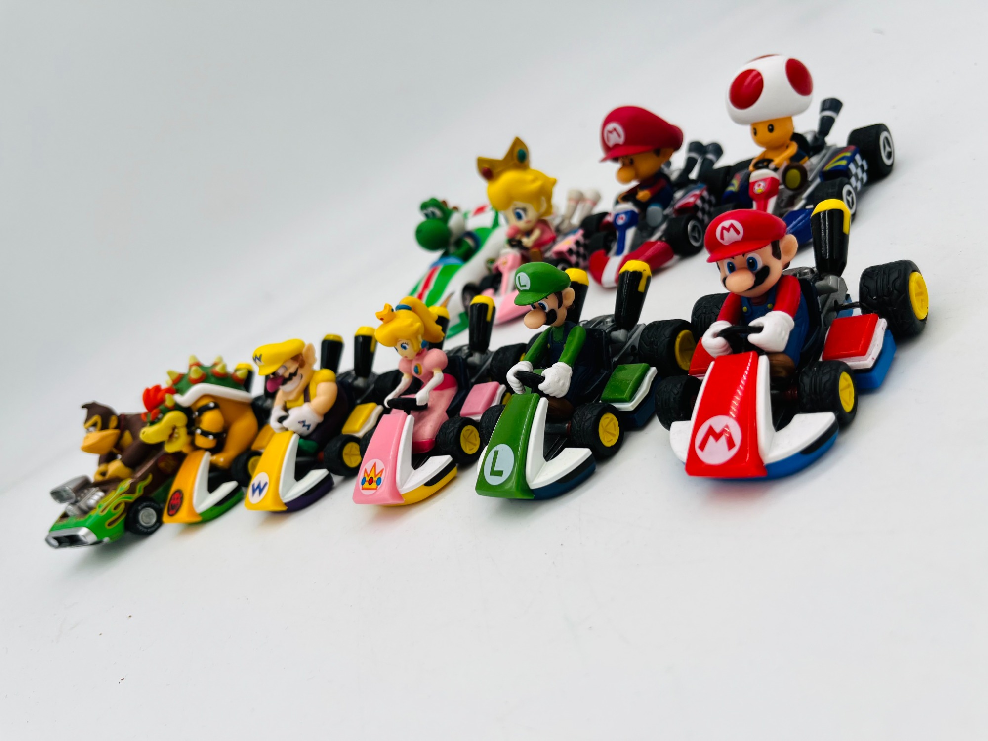 皆はどのキャラが好き?】マリオカートのミニカーが入荷しました