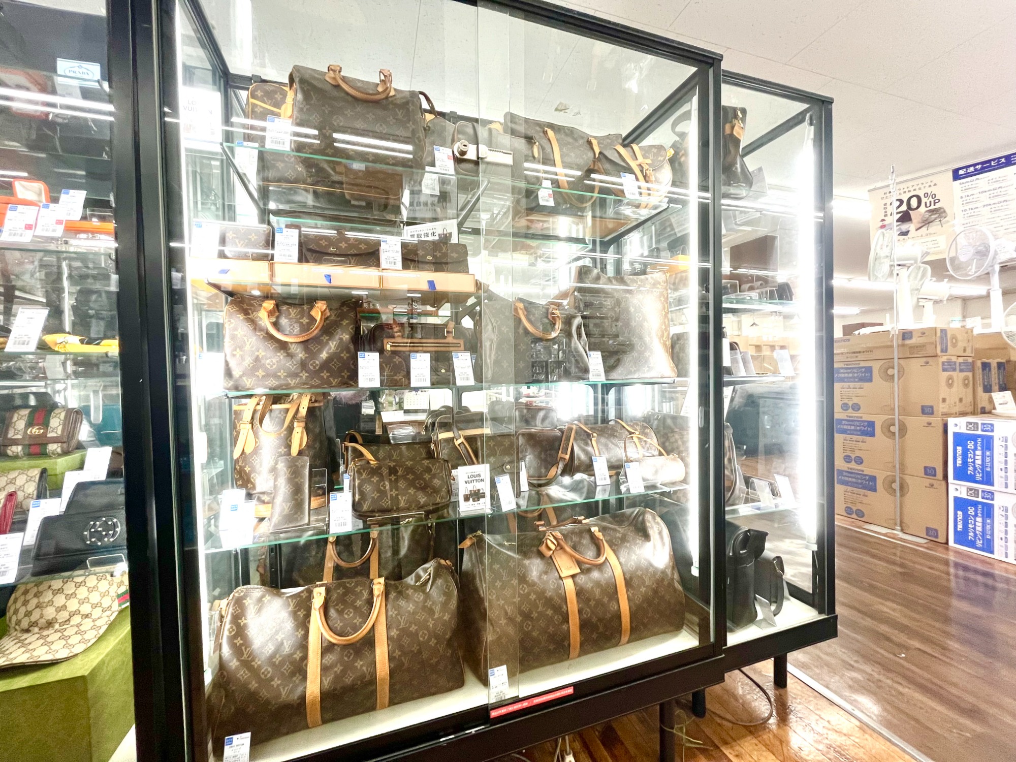 LOUIS VUITTON ルイ・ヴィトン】 ボストンバッグ入荷いたしました