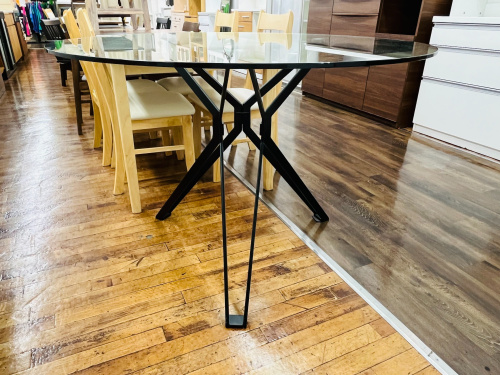 CRASTINA（クラスティーナ）】ガラステーブル「geo（ジオ）」が入荷