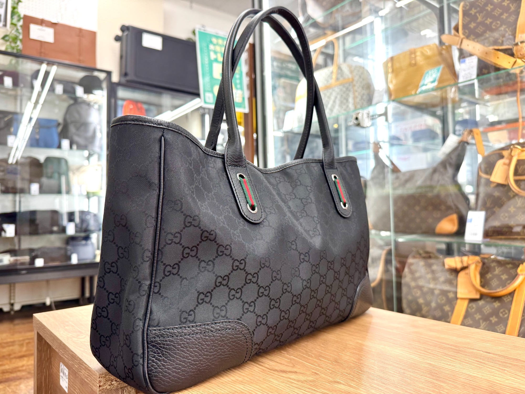 Gucciシェリーライントート希少ブラック ❣️ショートタイムセール❣️ Gucciシェリーライントート希少ブラック ❣️ショートタイム