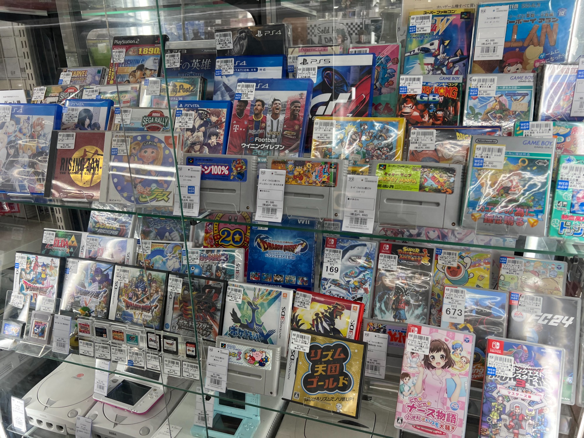 ゲーム買取強化中！最新ハードからレトロゲームまで幅広く取り扱って