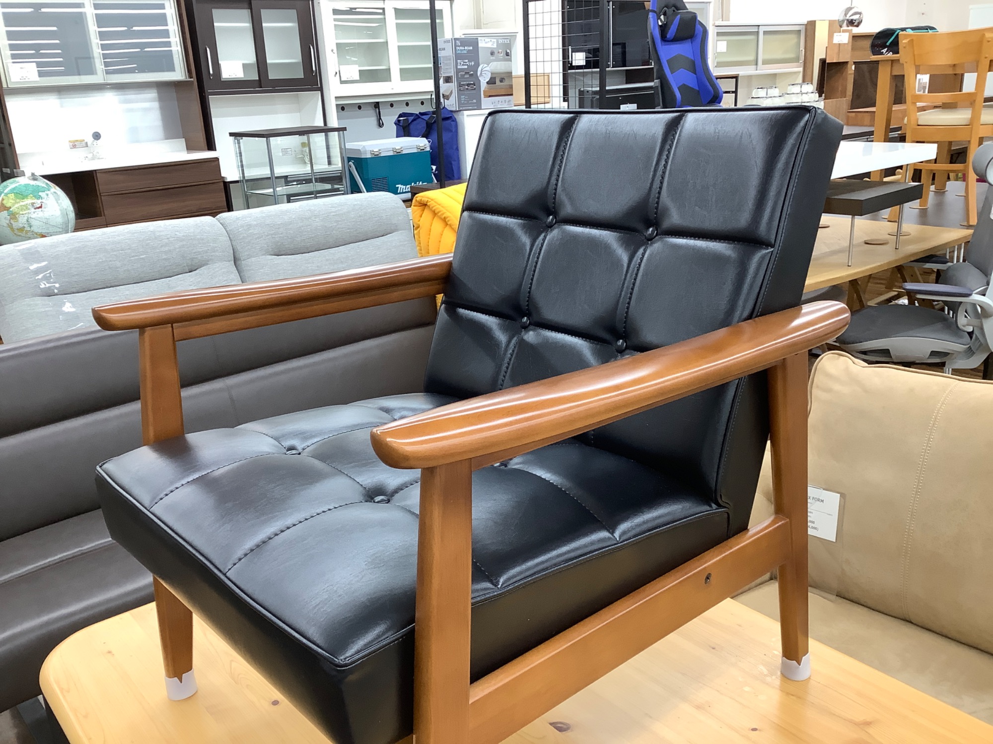 カリモク】Kチェア1シーター が入荷致しました！｜2025年12月18日