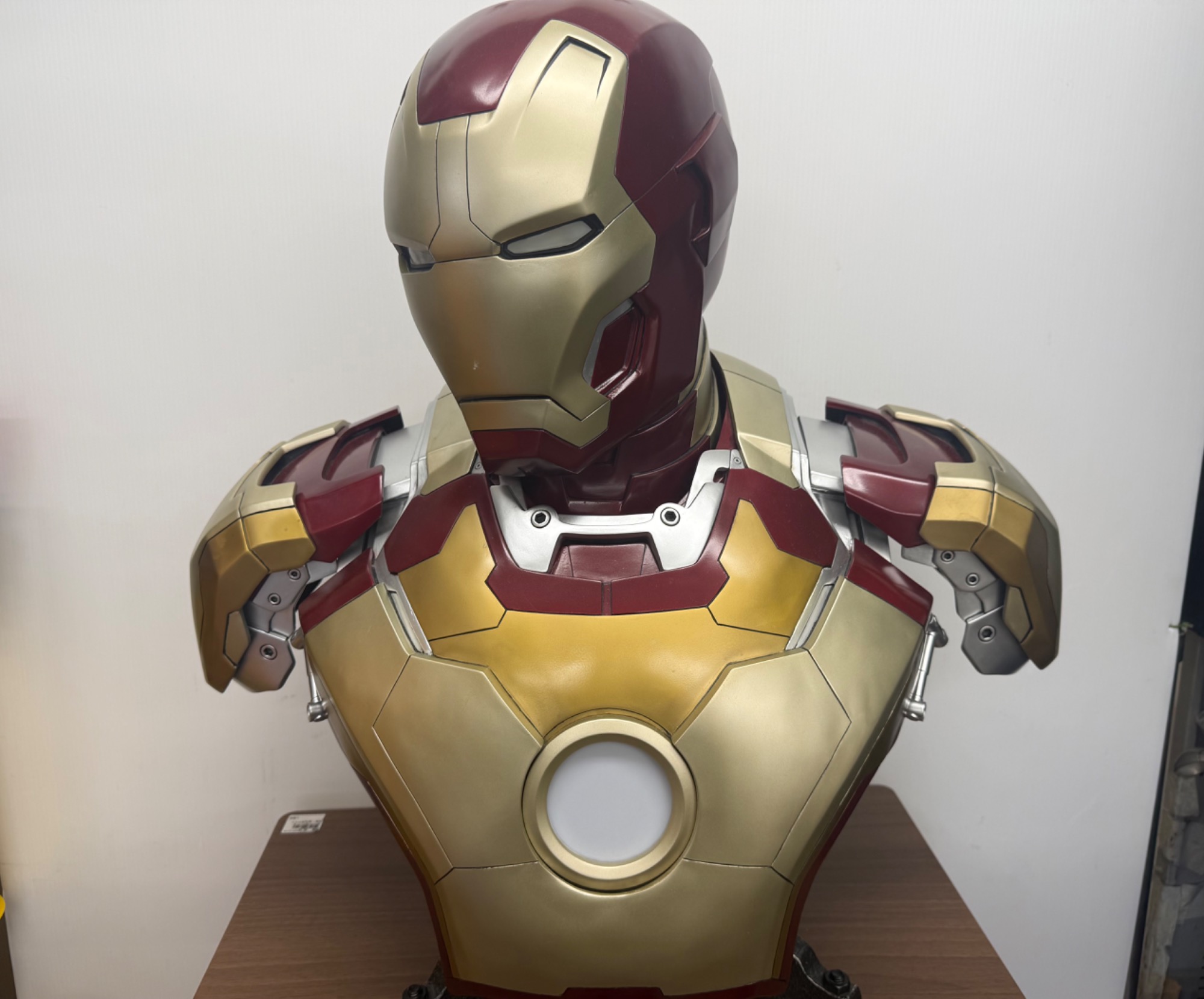 フィギュア アイアンマン3 ライフサイズバストが入荷しました！｜2026