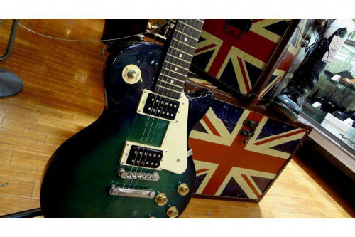 楽器・ホビー雑貨のギター