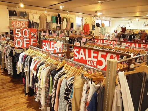 入間店衣類