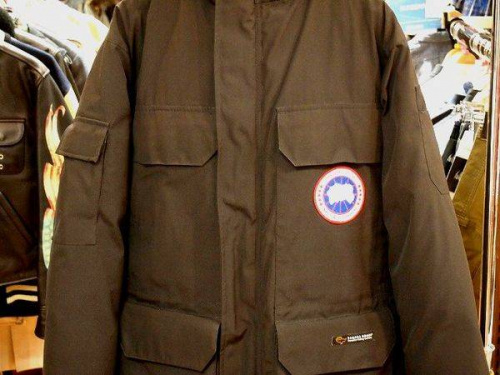 ジャケットのカナダグース