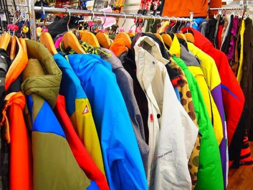 スノボウェアの入間店