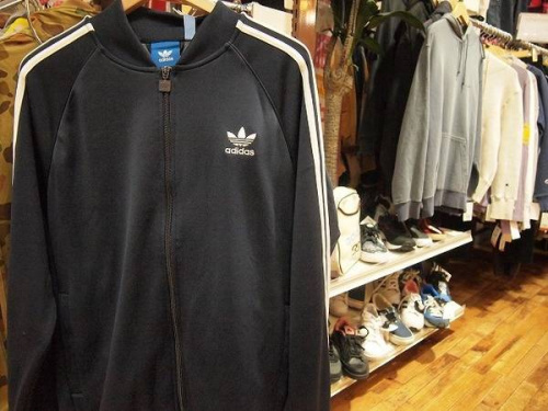 アディダス（adidas）のストリートカジュアル
