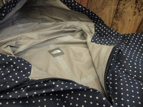 ドットショットジャケットのノースフェイス（THE NORTH FACE）